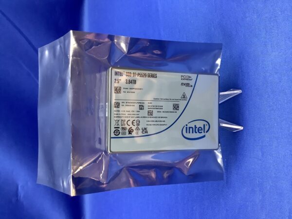 Solidigm D7-P5520 High-performance PCIe 4.0 SSDs up to 15.36TB